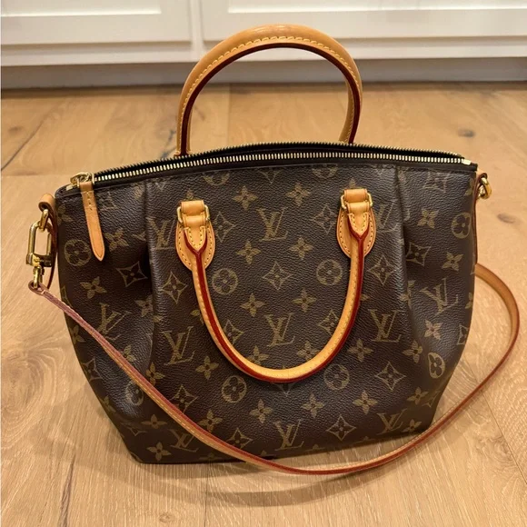 LAST CHANCE- Louis Vuitton Monogram Turenne PM - Picture 6 of 17